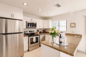 Miami Oasis 7 mins to Dolphin Mall MIA PS4 Games